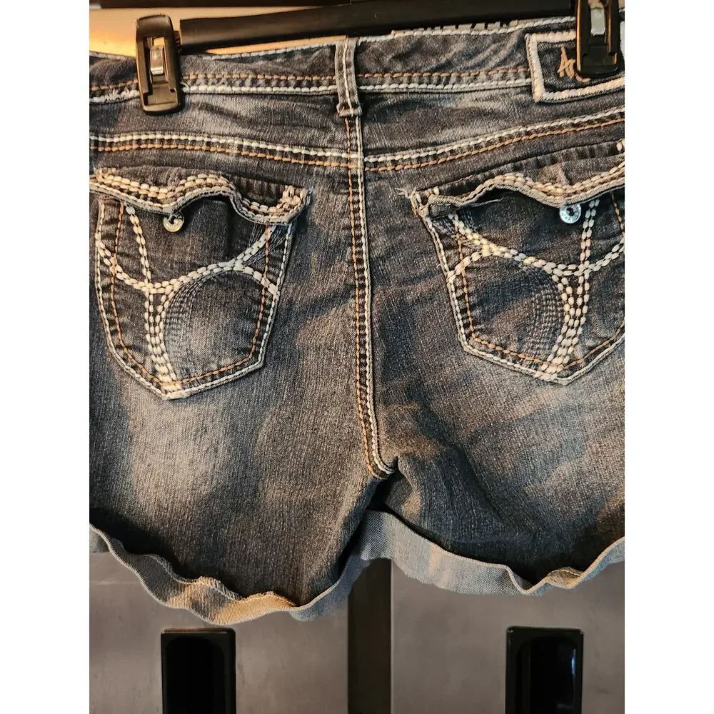 Amethyst Jeans Distressed Denim Shorts Juniors Size 9/10 Embellished Pocket
